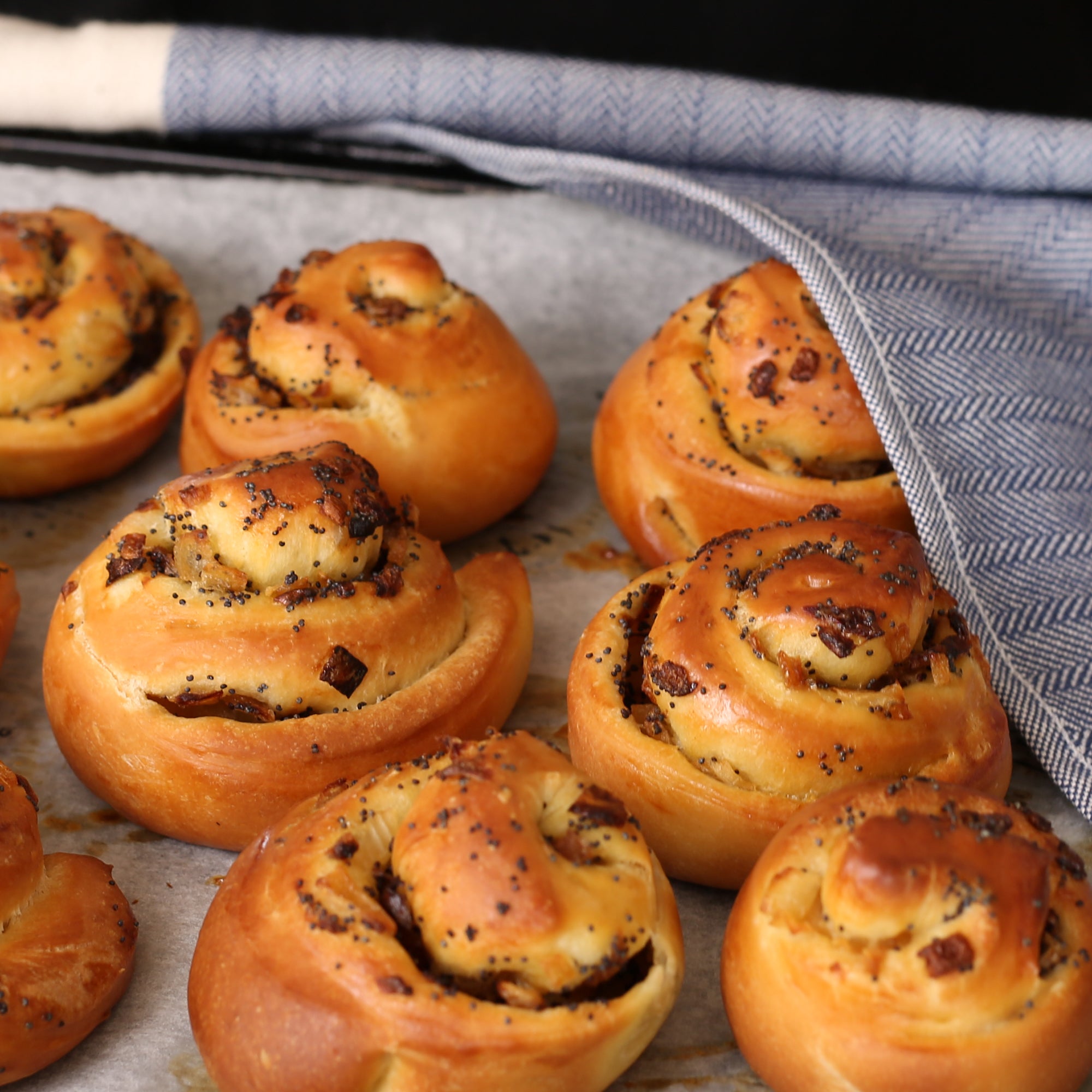 bialy-buns-thyme-and-sage