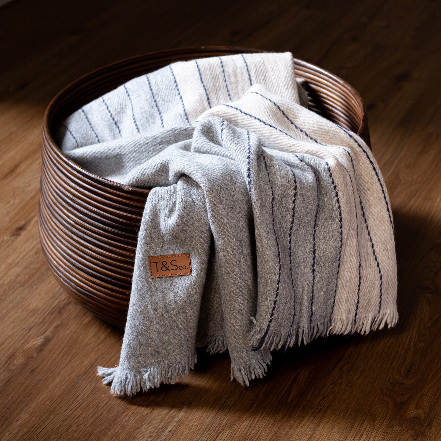 Horizon Throw - Beige/Light Gray/Navy