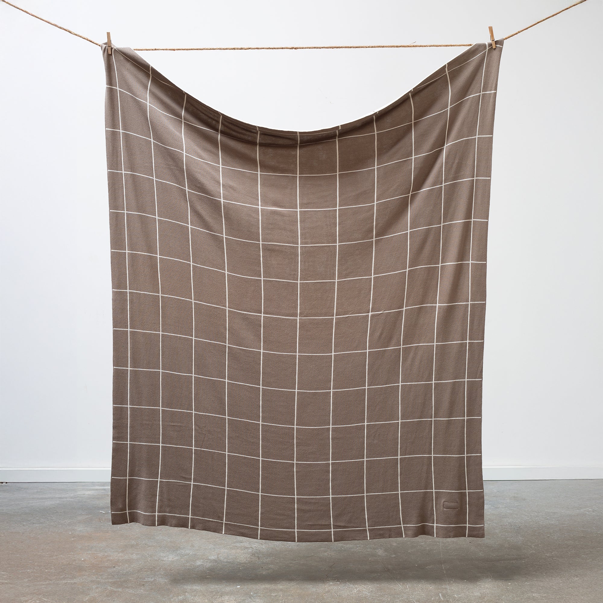 100% Cotton Knitted Throw - Grid in Latte and Cream – Thyme and Sage